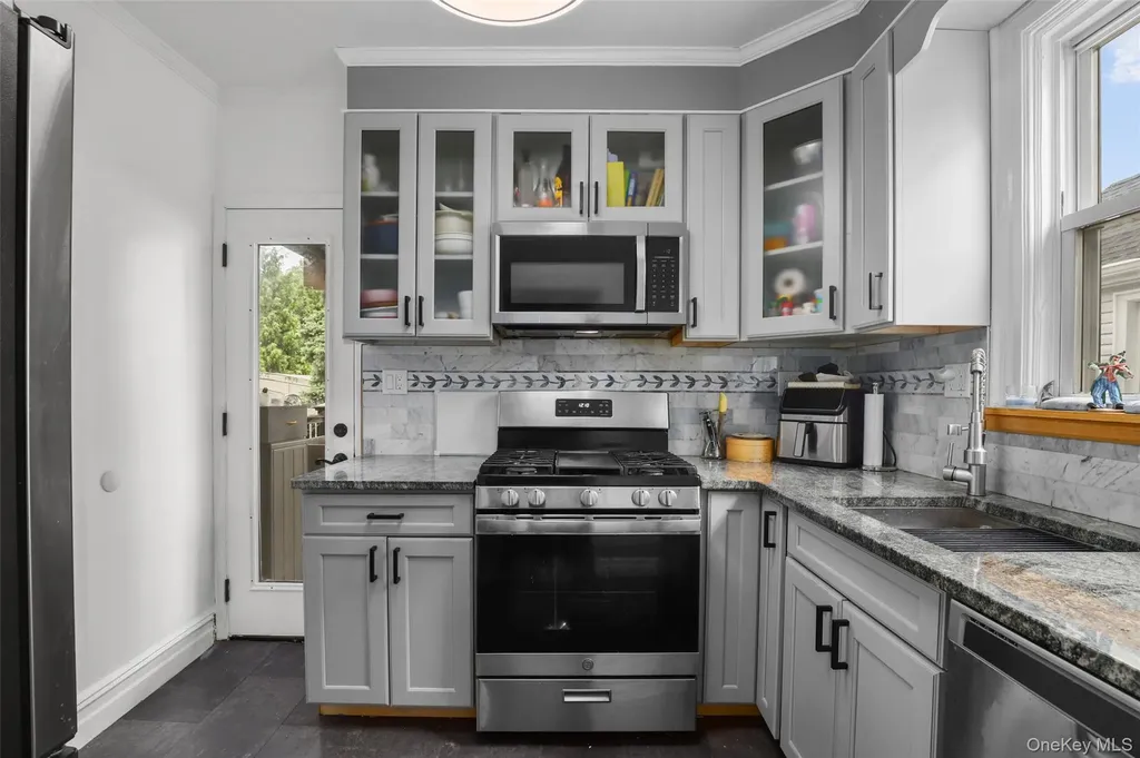 3215 Randall Avenue Bronx NY 10465