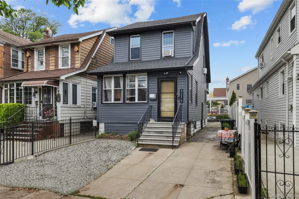3215 Randall Avenue Bronx NY 10465