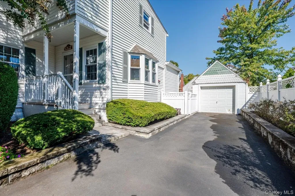 23 Arthur Avenue Bethpage NY 11714