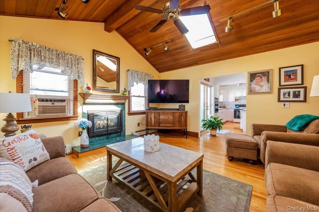 23 Arthur Avenue Bethpage NY 11714