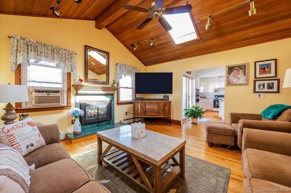 23 Arthur Avenue Bethpage NY 11714