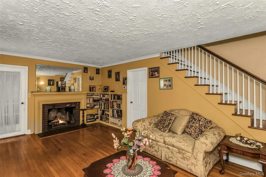 830 Davis Avenue Uniondale NY 11553