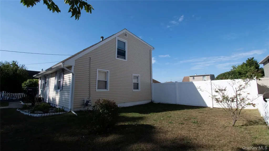 2810 1st Place Baldwin NY 11510