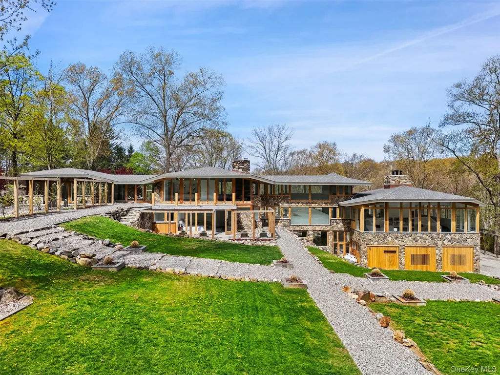 496 Haines Road Bedford Corners NY 10549