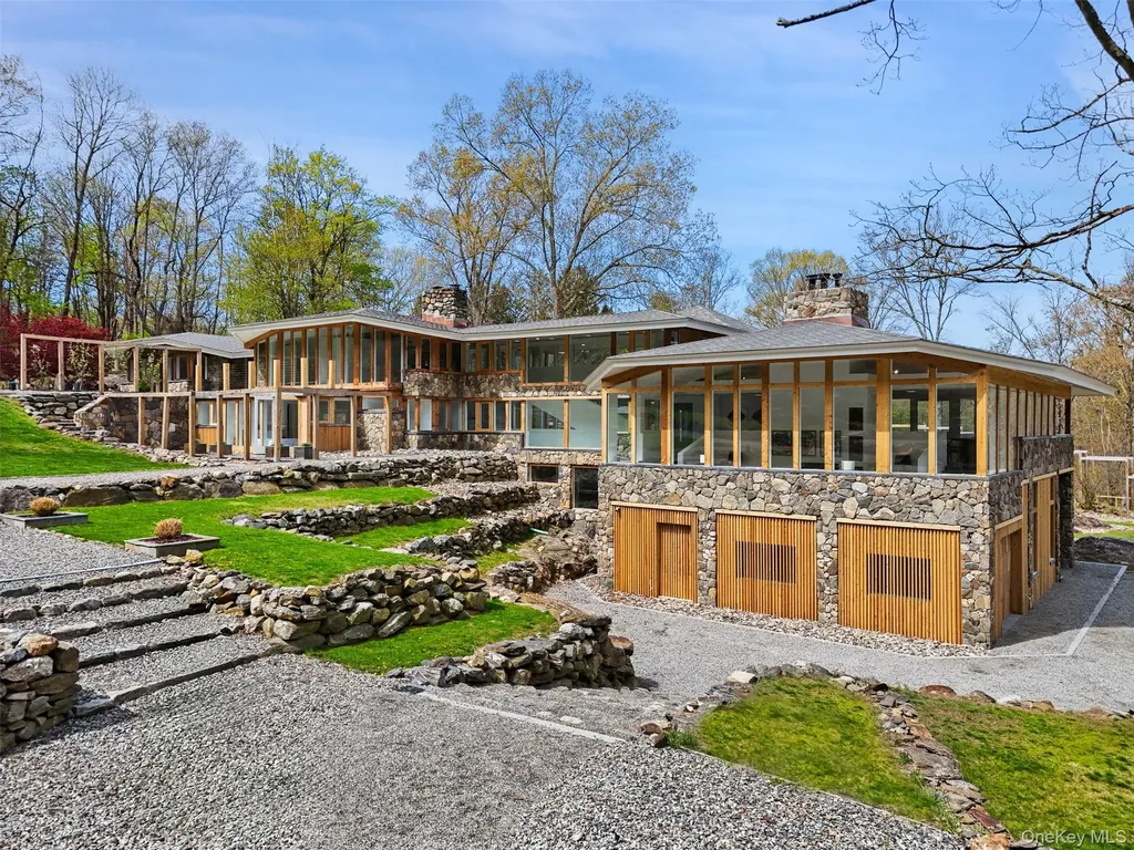 496 Haines Road Bedford Corners NY 10549