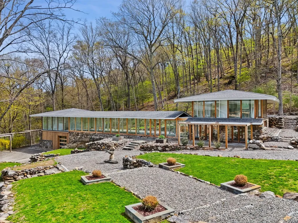 496 Haines Road Bedford Corners NY 10549