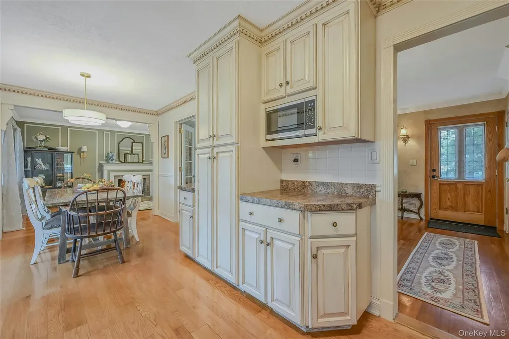 14 Genesee Drive Commack NY 11725