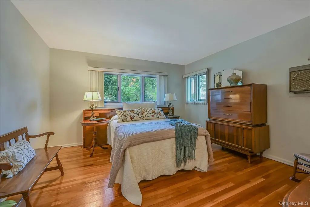 14 Genesee Drive Commack NY 11725
