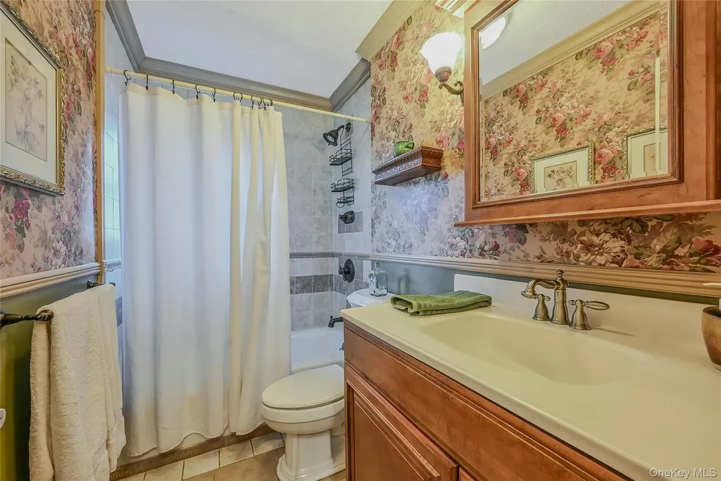 14 Genesee Drive Commack NY 11725