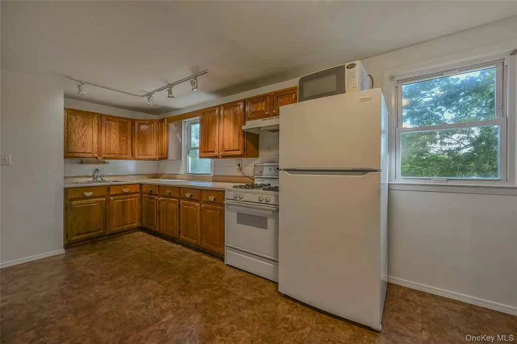 14 Genesee Drive Commack NY 11725