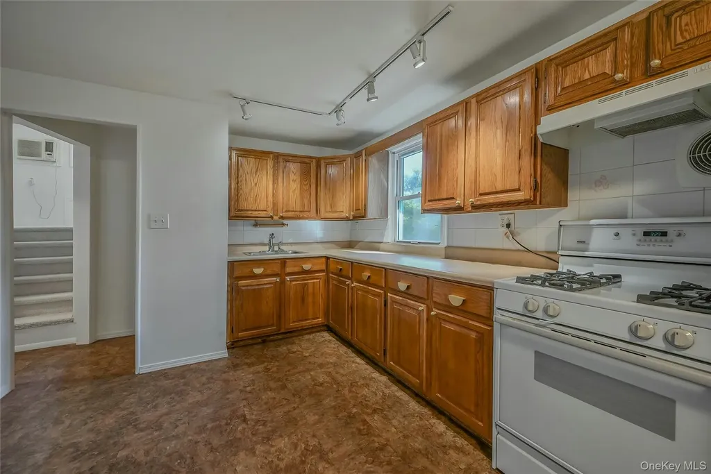14 Genesee Drive Commack NY 11725