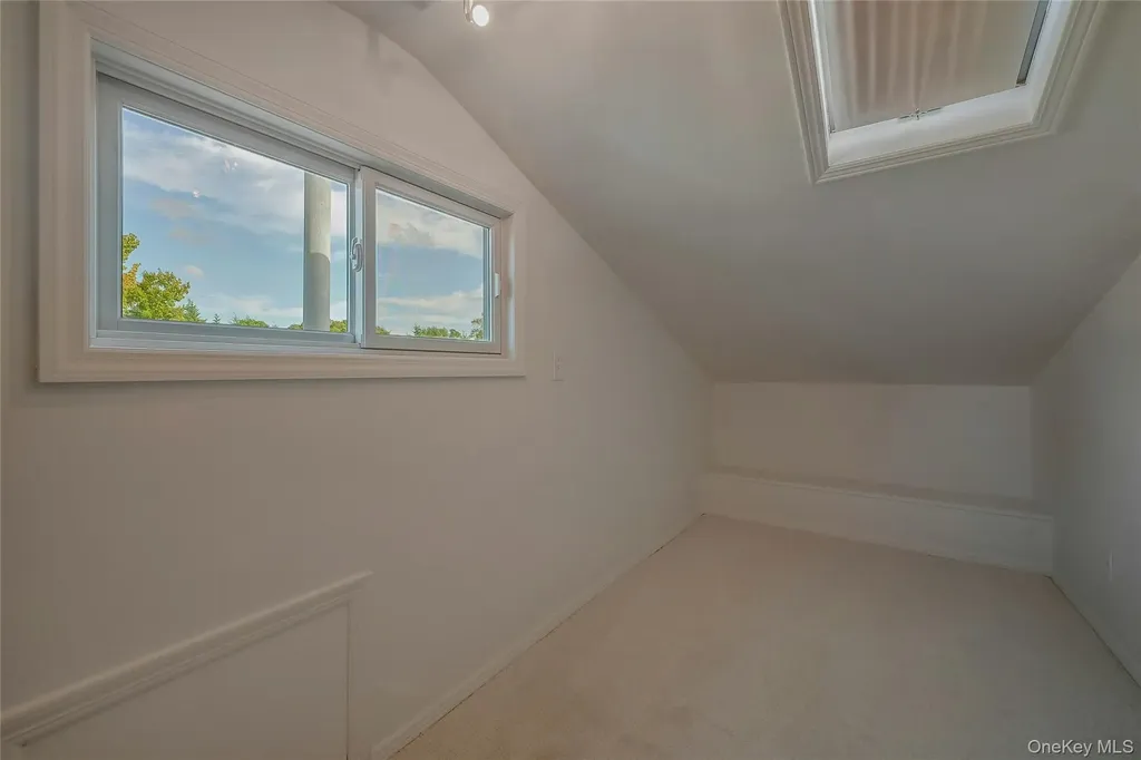 14 Genesee Drive Commack NY 11725