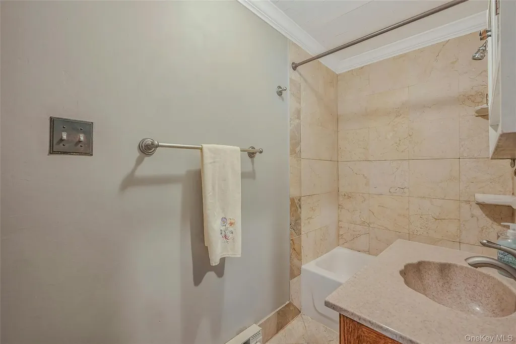 14 Genesee Drive Commack NY 11725
