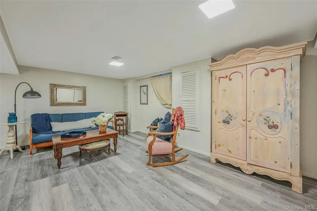14 Genesee Drive Commack NY 11725