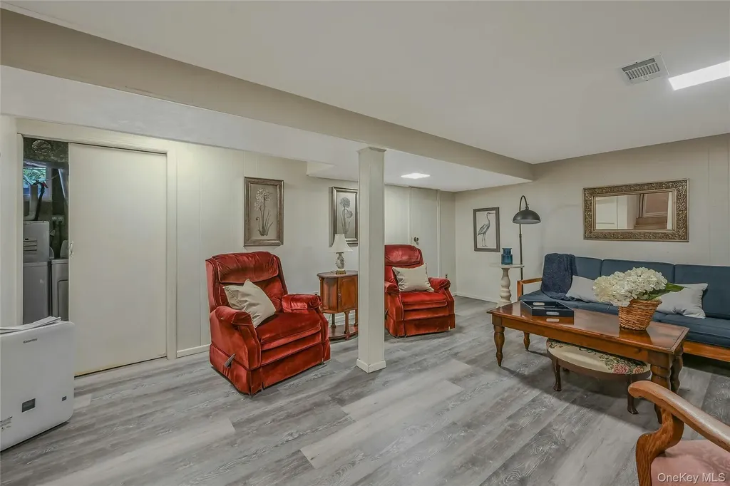 14 Genesee Drive Commack NY 11725