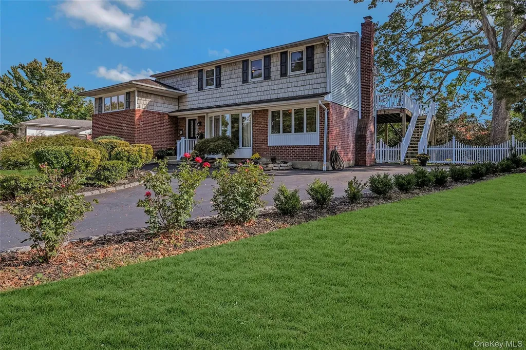 14 Genesee Drive Commack NY 11725