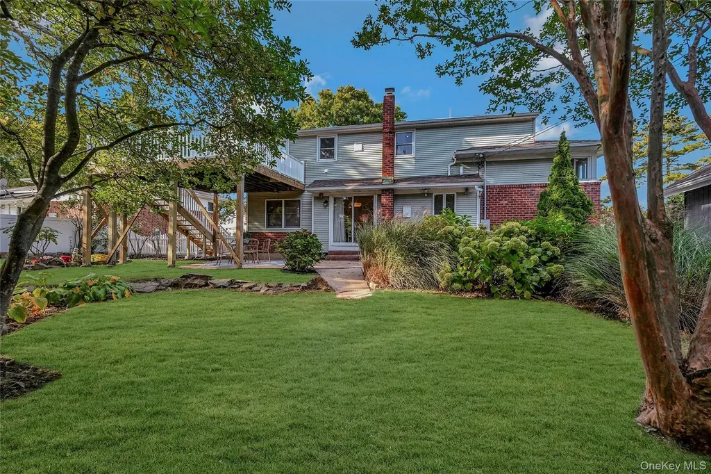 14 Genesee Drive Commack NY 11725