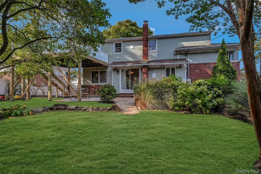 14 Genesee Drive Commack NY 11725