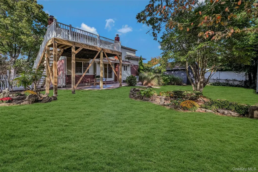 14 Genesee Drive Commack NY 11725