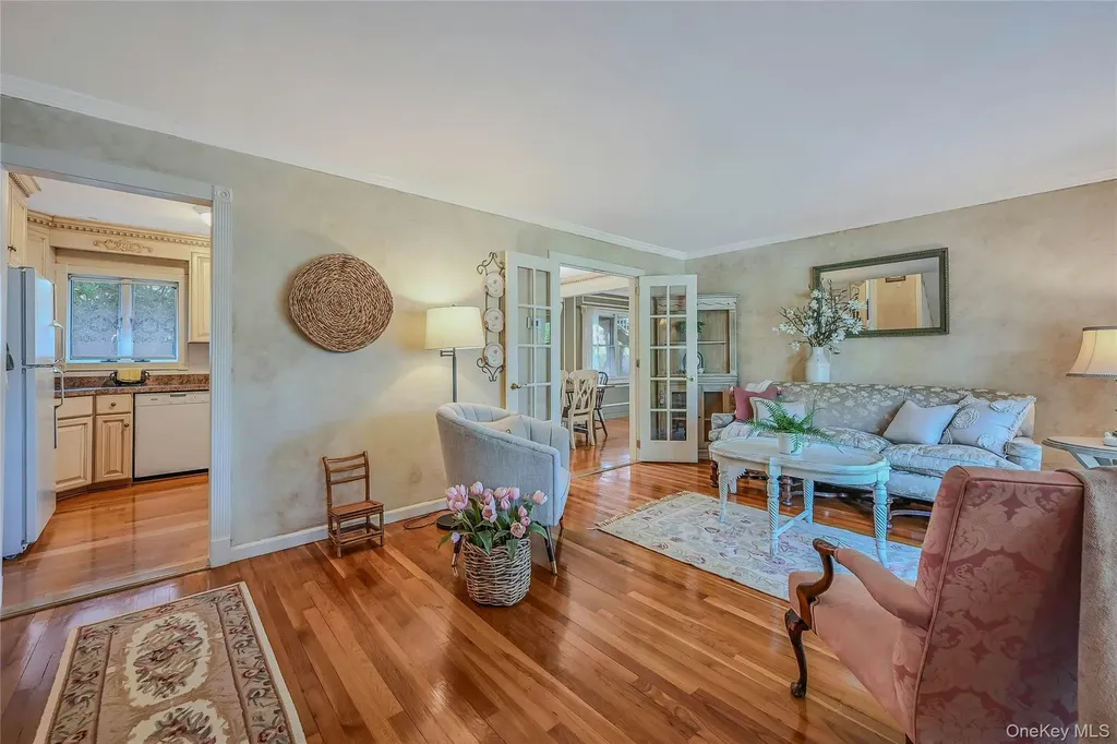 14 Genesee Drive Commack NY 11725