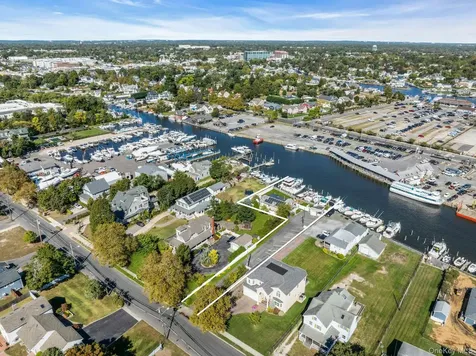 97 Ocean Avenue Bay Shore NY 11706