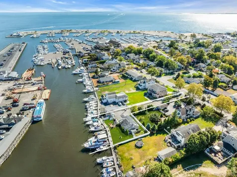 97 Ocean Avenue Bay Shore NY 11706