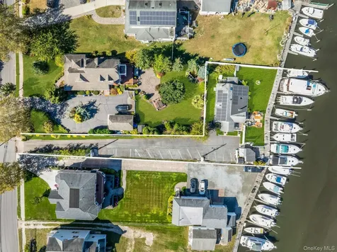 97 Ocean Avenue Bay Shore NY 11706