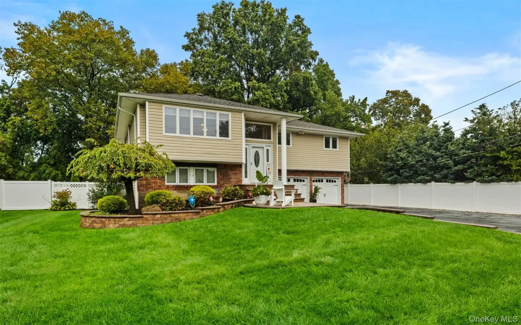 3 Farmstead Road Commack NY 11725