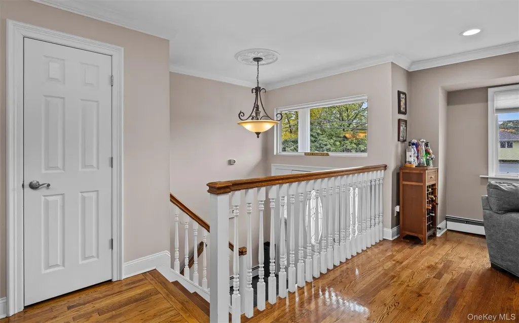 3 Farmstead Road Commack NY 11725