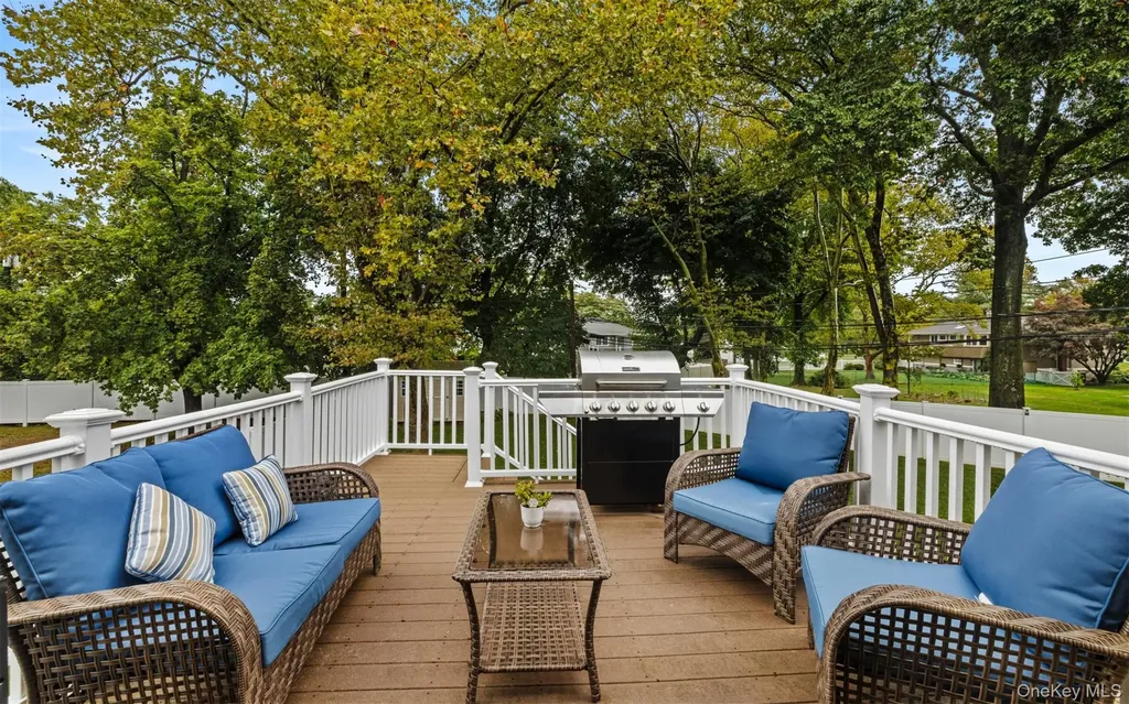 3 Farmstead Road Commack NY 11725