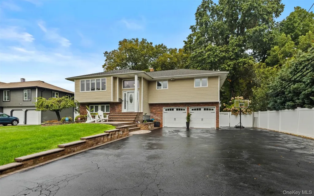 3 Farmstead Road Commack NY 11725