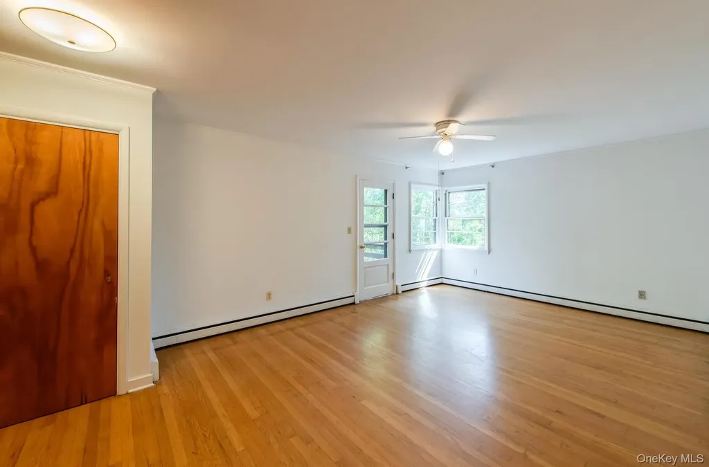 19 Ridgeview Road Poughkeepsie NY 12603