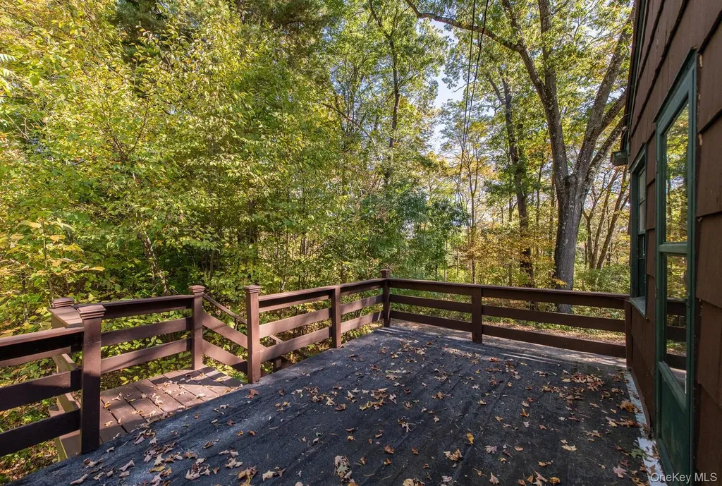 19 Ridgeview Road Poughkeepsie NY 12603