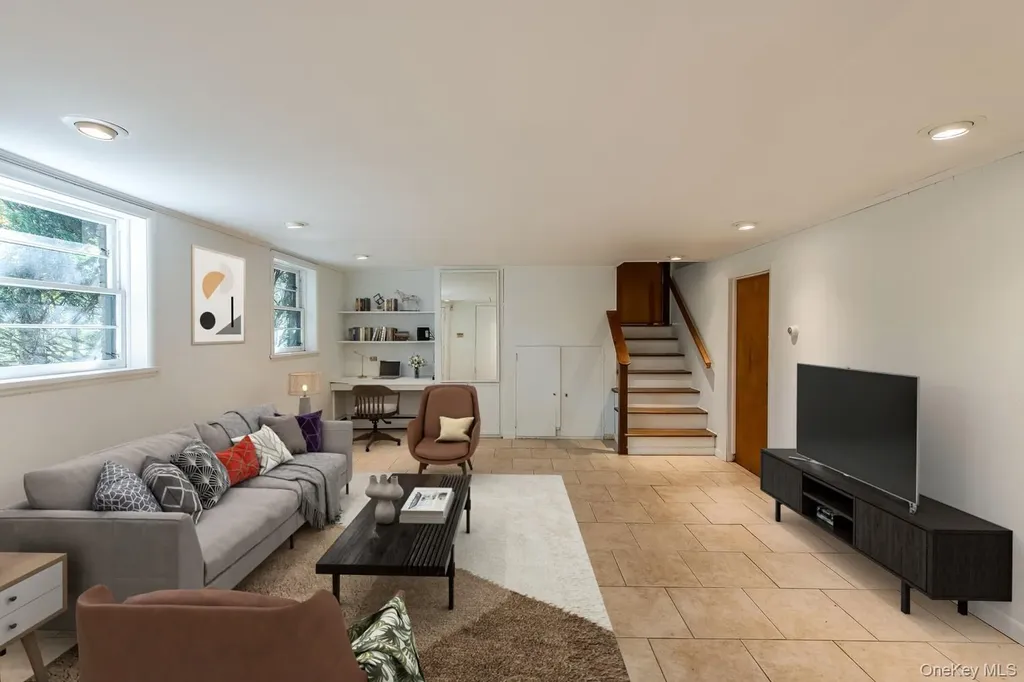 19 Ridgeview Road Poughkeepsie NY 12603