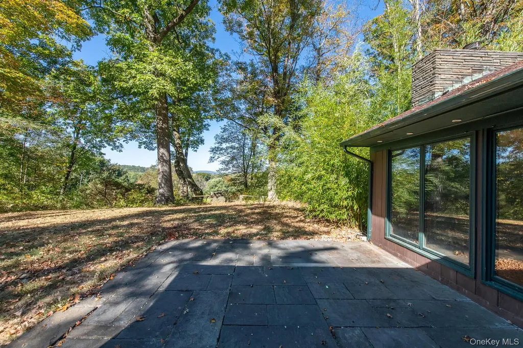 19 Ridgeview Road Poughkeepsie NY 12603