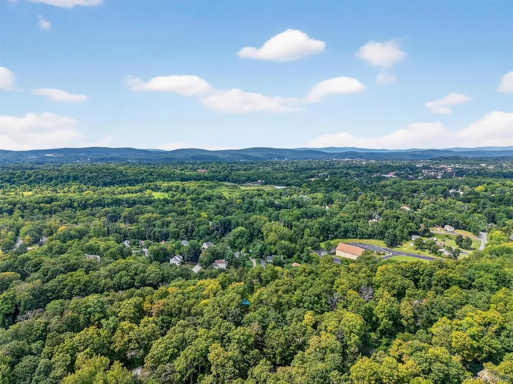 19 Ridgeview Road Poughkeepsie NY 12603