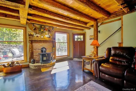 575 Roosa Gap Road Bloomingburg NY 12721