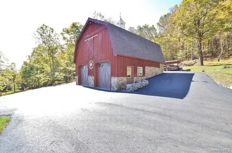 575 Roosa Gap Road Bloomingburg NY 12721
