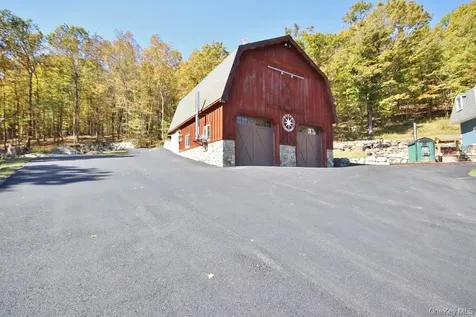 575 Roosa Gap Road Bloomingburg NY 12721