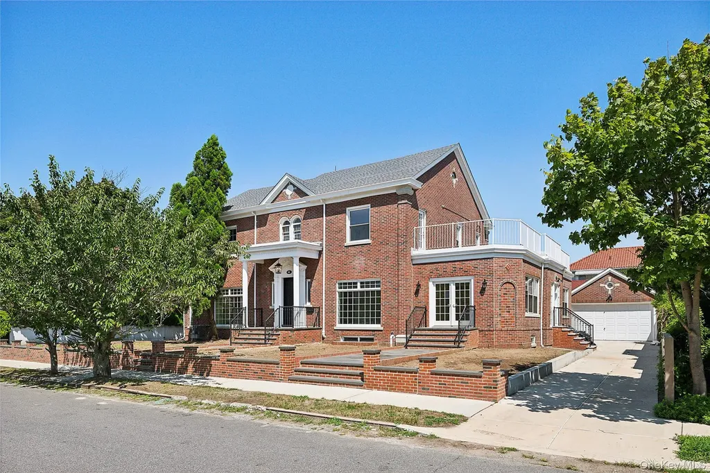 65 W Beech Street Long Beach NY 11561