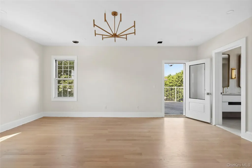 65 W Beech Street Long Beach NY 11561