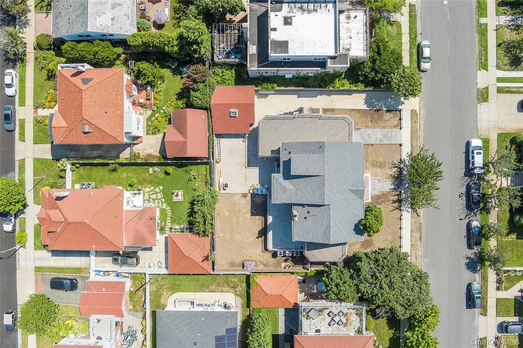 65 W Beech Street Long Beach NY 11561