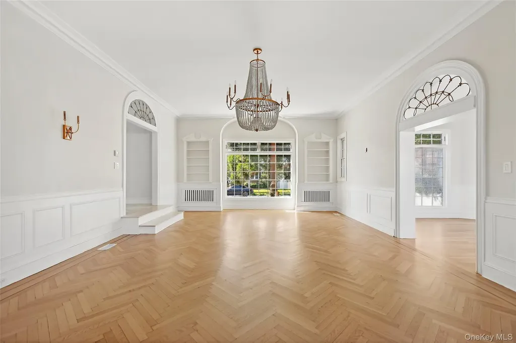 65 W Beech Street Long Beach NY 11561