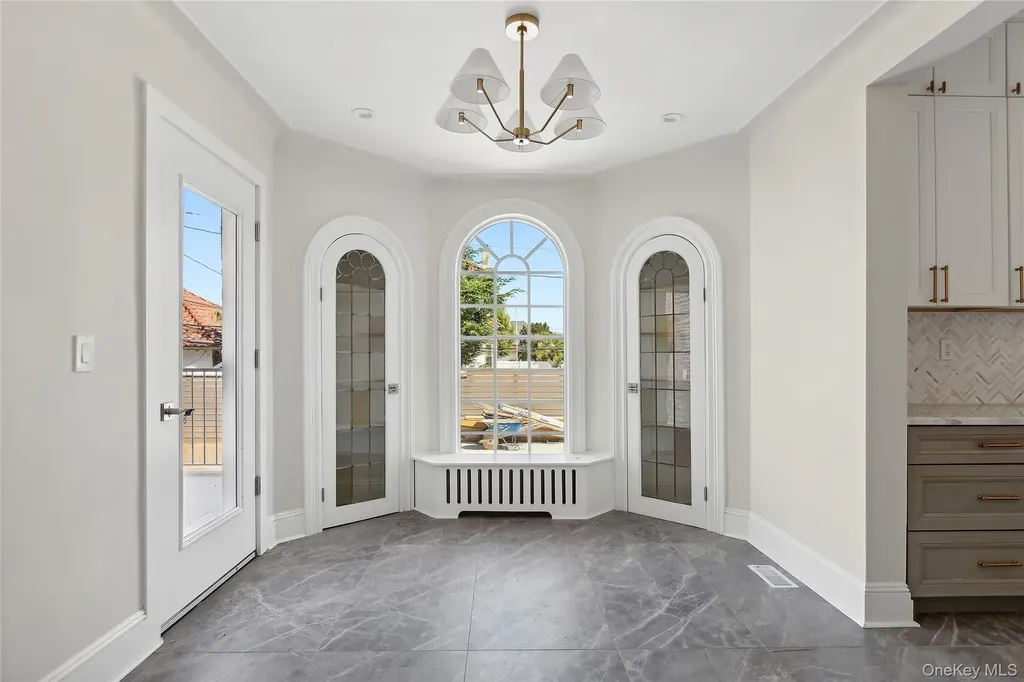 65 W Beech Street Long Beach NY 11561