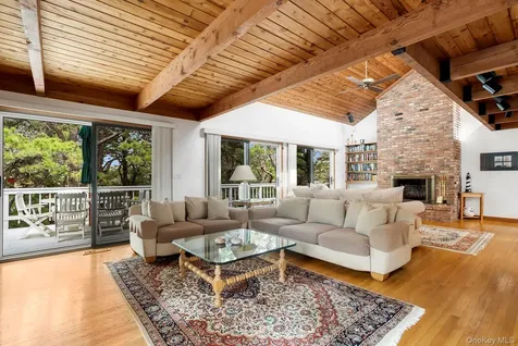 278 Cranberry Hole Road Amagansett NY 11930