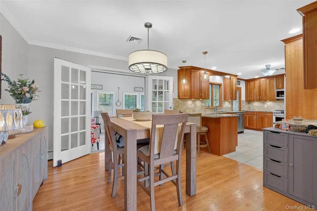 18 Birch Hill Drive Poughkeepsie NY 12603