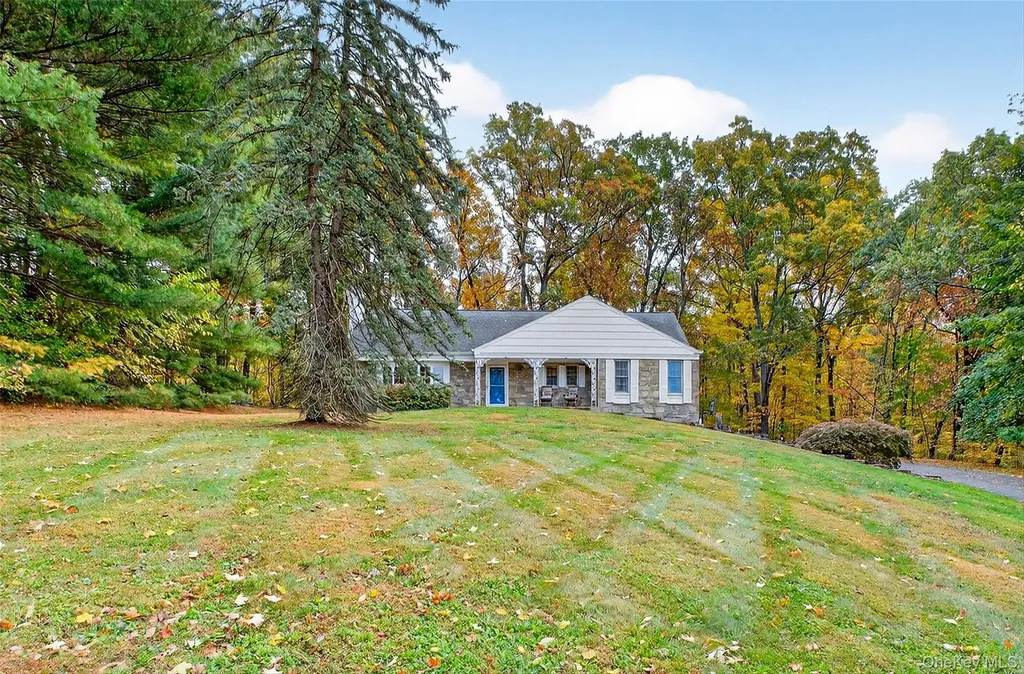 18 Birch Hill Drive Poughkeepsie NY 12603