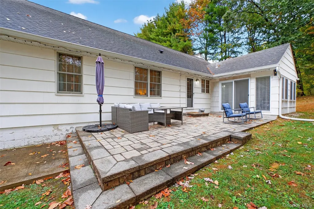 18 Birch Hill Drive Poughkeepsie NY 12603