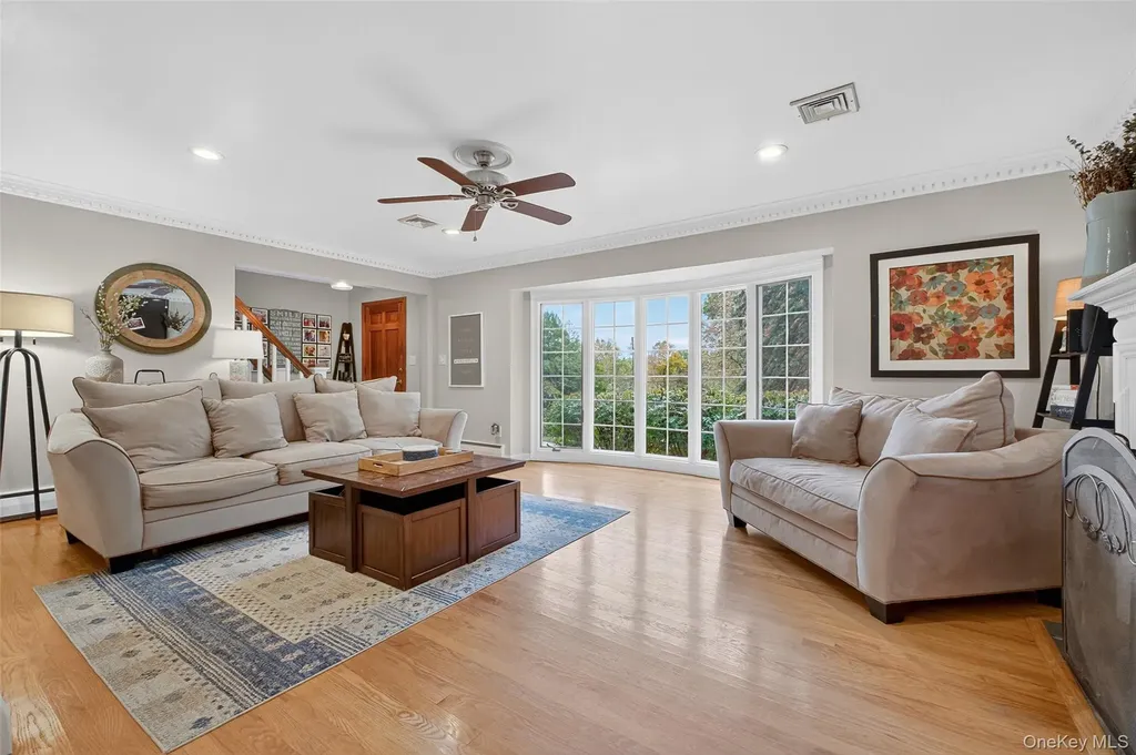 18 Birch Hill Drive Poughkeepsie NY 12603