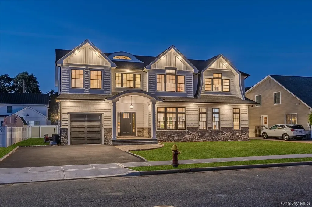 3637 John Street Wantagh NY 11793